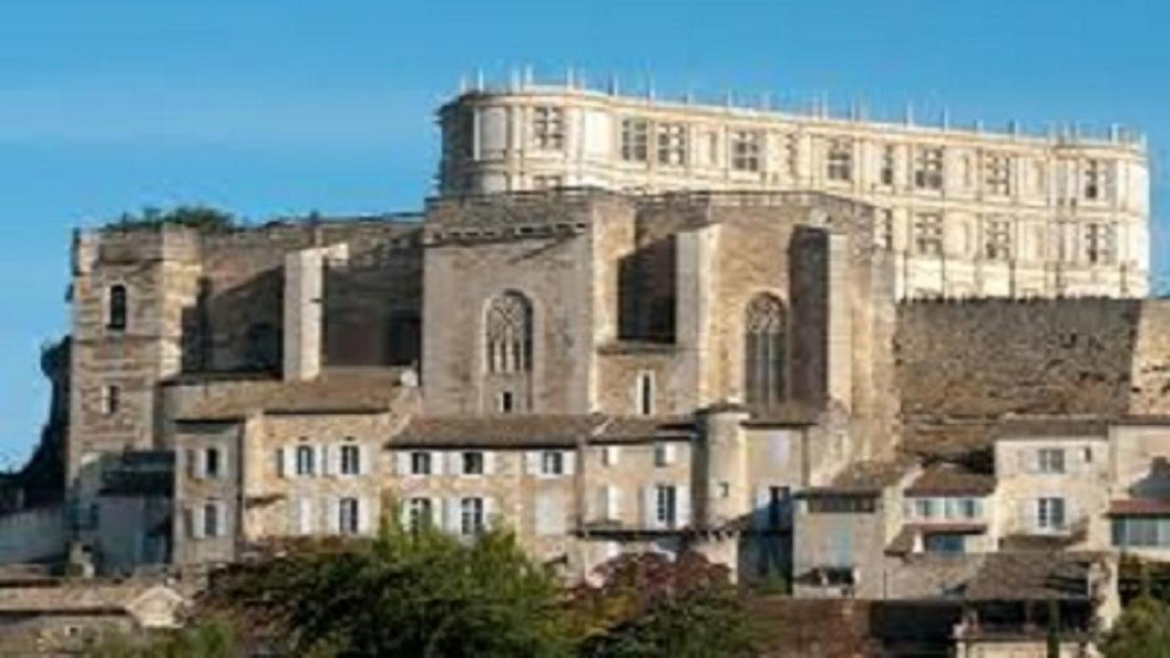 Gite La Joliette Et Le Chesnaie Grillon Luaran gambar